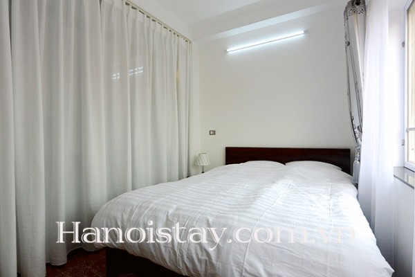Cho thuê căn hộ 1 phòng ngủ, giá hợp lý tại khu Xuân Diệu, Tây Hồ 1
