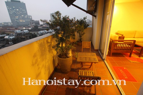 Căn hộ dịch vụ 1 phòng ngủ gần trường đại học Bách Khoa cho người nước ngoài thuê 3