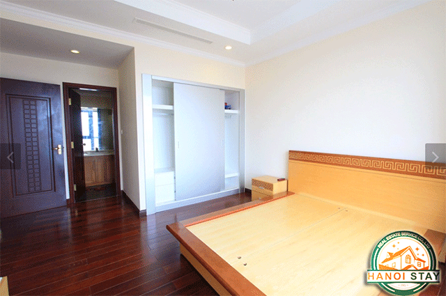 Chủ nhà cần cho thuê căn hộ 2 phòng ngủ full nội thất tại Hong Kong Tower, quận Đống Đa 4