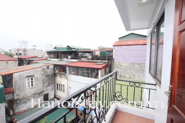 Cho thuê căn hộ dịch vụ view đẹp, có sân rộng khu vực Tây Hồ 1
