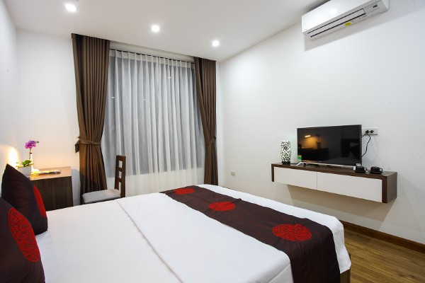 Tòa nhà căn hộ dịch vụ mới và sang trọng cho người nước ngoài thuê tại Linh Lang, Ba Đình 7