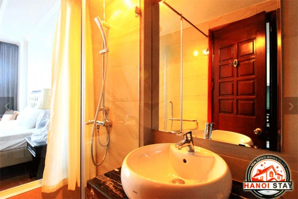 Tòa nhà căn hộ dịch vụ cho thuê Studio, có view Hồ Tây 2