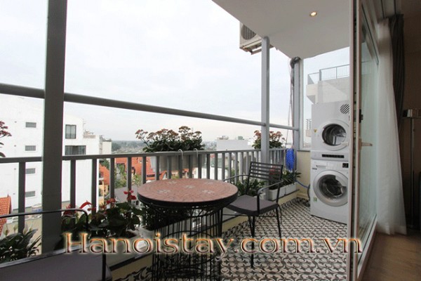 Chính chủ cho thuê căn hộ 2 phòng ngủ tại phố Tô Ngọc Vân, Tây Hồ 1