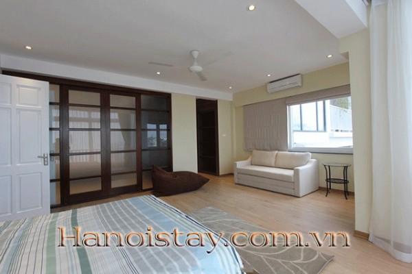 Chính chủ cho thuê căn hộ 2 phòng ngủ tại phố Tô Ngọc Vân, Tây Hồ 3