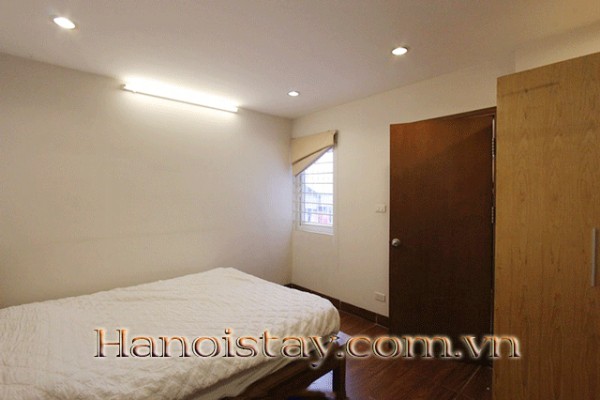 Cần cho thuê gấp căn hộ đầy đủ nội thất tại phố Âu Cơ, quận Tây Hồ 3