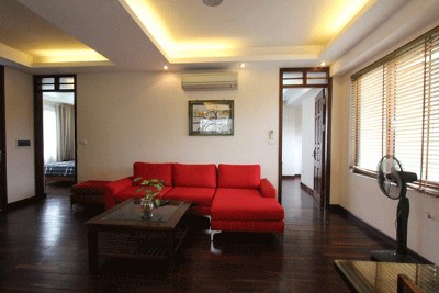 Căn hộ dịch vụ 2 phòng ngủ nhiều ánh sáng tự nhiên tại Lý Thường Kiệt, Hoàn Kiếm 1