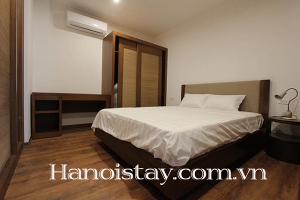 Một căn hộ dịch vụ có ban công cho thuê giá tốt ở Tây Hồ 5