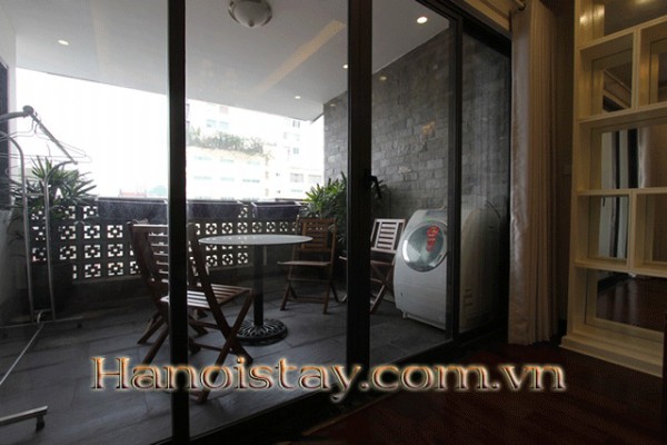 Căn hộ dịch vụ full nội thất và có ban công cho thuê tại phố Trần Quốc Toản, Hoàn Kiếm 10