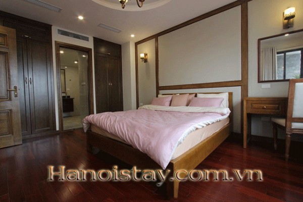 Căn hộ dịch vụ full nội thất và có ban công cho thuê tại phố Trần Quốc Toản, Hoàn Kiếm 4
