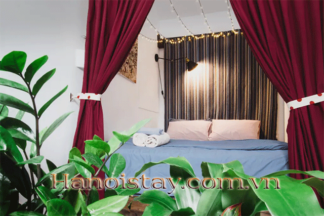 Cho thuê căn hộ 1 phòng ngủ cạnh hồ Trúc Bạch, Ba Đình 2