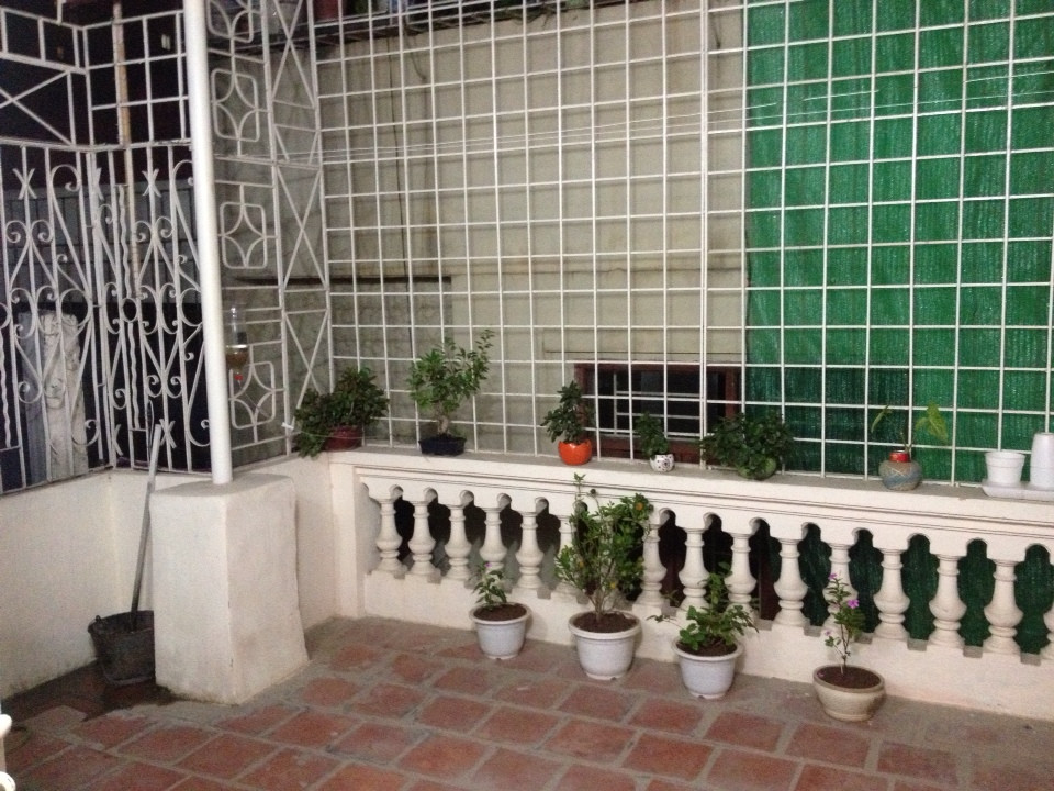 Cho thuê nhà riêng chính chủ bao gồm 4 phòng ngủ tại phố Vĩnh Phúc, quận Ba Đình 2