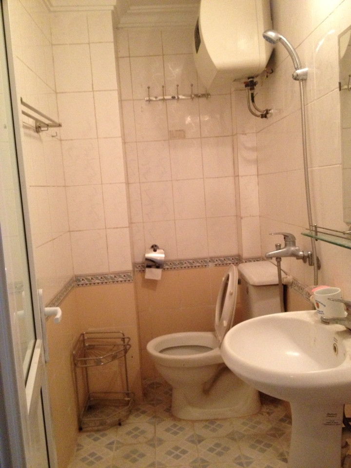 Cho thuê nhà riêng chính chủ bao gồm 4 phòng ngủ tại phố Vĩnh Phúc, quận Ba Đình 5