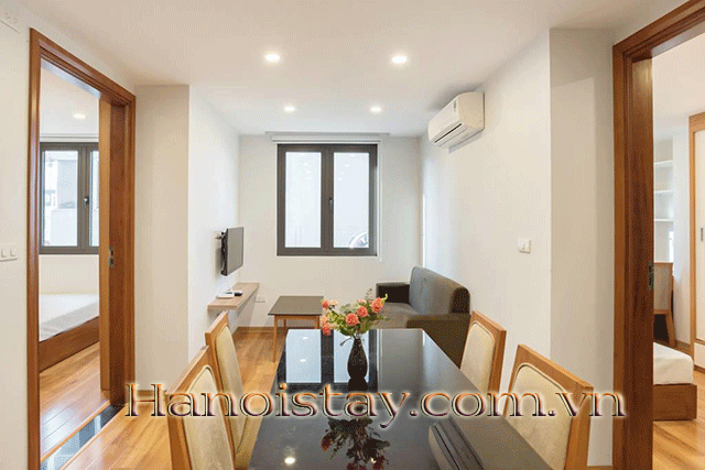Cho thuê căn hộ 2 phòng ngủ mới hiện đại tại Trúc Bạch 6