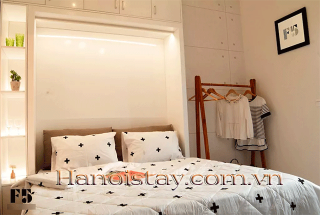 Cho thuê căn hộ dịch vụ phòng ngủ sáng gần Linh Lang, Liễu Giai, Ba Đình 3