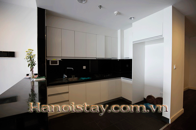 Chủ căn hộ cao cấp tại Sun Grand City Thụy Khuê Residence cho thuê với 3 phòng ngủ hiện đại 10