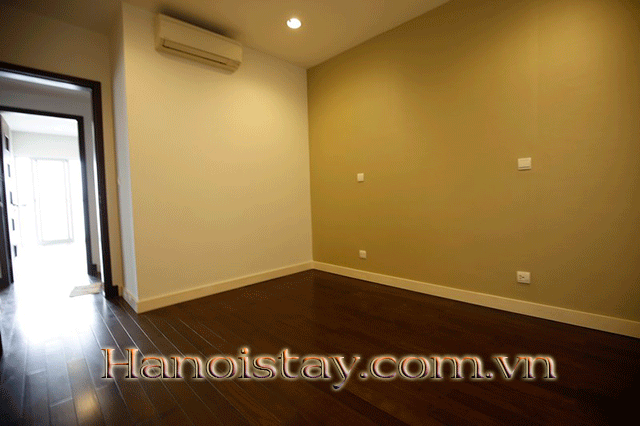 Chủ căn hộ cao cấp tại Sun Grand City Thụy Khuê Residence cho thuê với 3 phòng ngủ hiện đại 2