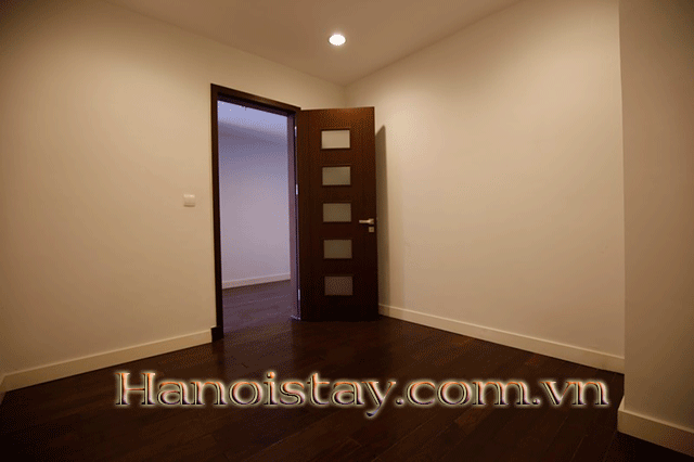 Chủ căn hộ cao cấp tại Sun Grand City Thụy Khuê Residence cho thuê với 3 phòng ngủ hiện đại 4