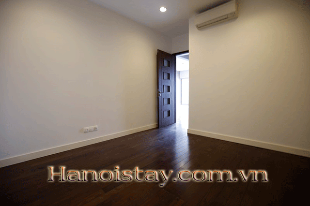 Chủ căn hộ cao cấp tại Sun Grand City Thụy Khuê Residence cho thuê với 3 phòng ngủ hiện đại 1
