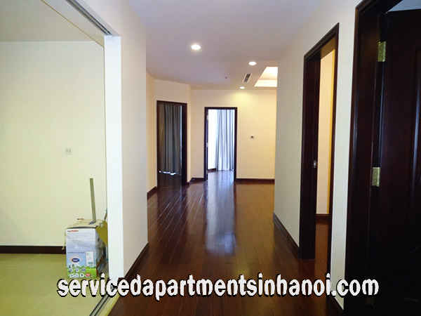Chính chủ cần cho thuê căn hộ chung cư 3 phòng ngủ, chưa có nội thất tại tòa R4, Royal City 2