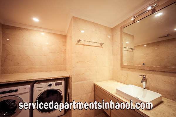 Chủ nhà gửi cho thuê căn hộ chung cư 3 phòng ngủ full nội thất tại Royal City 4