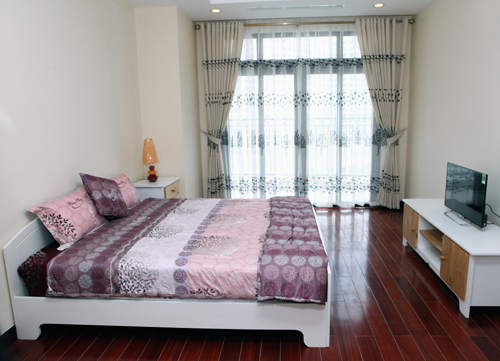 Căn hộ chính chủ 2 phòng ngủ, full nội thất sang trọng cho thuê tại tòa R2, Royal City 5