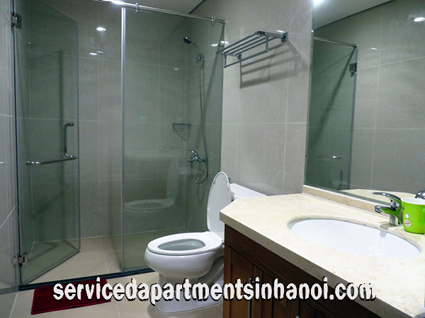 Cho thuê căn hộ chung cư vào ở ngay với 3 phòng ngủ đầy đủ nội thất tại Royal City 10