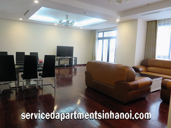 Cho thuê căn hộ chung cư vào ở ngay với 3 phòng ngủ đầy đủ nội thất tại Royal City 4