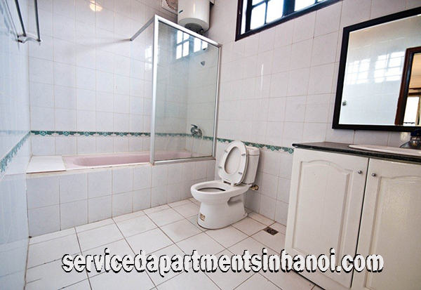 Chính chủ muốn cho thuê gấp nhà riêng 4 phòng ngủ có sân vườn và tầng hầm tại Đặng Thai Mai, Tây Hồ 3