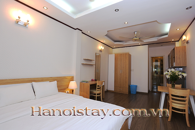 Cho thuê căn hộ dịch vụ 1 phòng ngủ full nội thất tại Hồ Tây 1