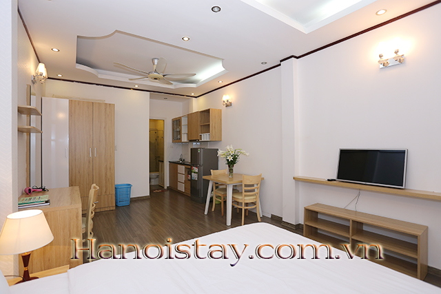 Cho thuê căn hộ dịch vụ 1 phòng ngủ full nội thất tại Hồ Tây 3