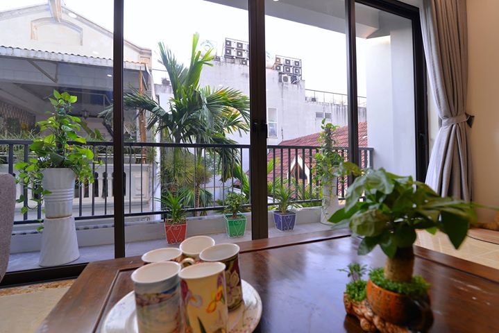 Cho thuê căn hộ dịch vụ 2 phòng ngủ đẹp trung tâm Quận Tây Hồ, Hà Nội. 2