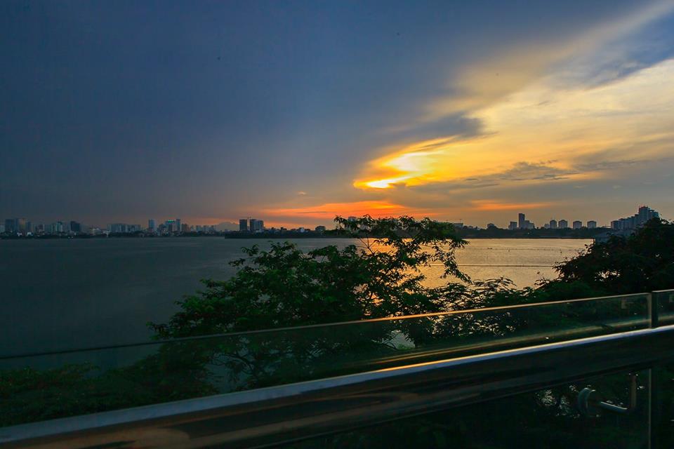 Cho thuê căn hộ dịch vụ 1 phòng ngủ, giá hợp lý tại trung tâm quận Tây Hồ 1