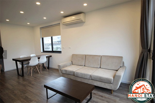 Cho thuê căn hộ đẹp, hiện đại 1 phòng ngủ Tây Hồ 2