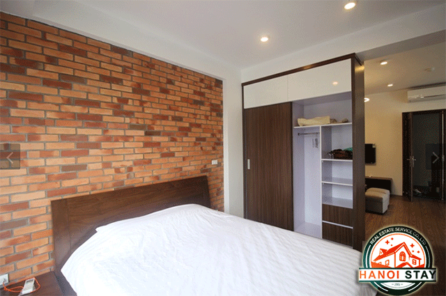 Cho thuê căn hộ 1 phòng ngủ hiện đại view hồ 7