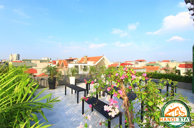 Cho thuê căn hộ dịch vụ mới 1 phòng ngủ gần công viên nước Tây Hồ, ban công lớn 2