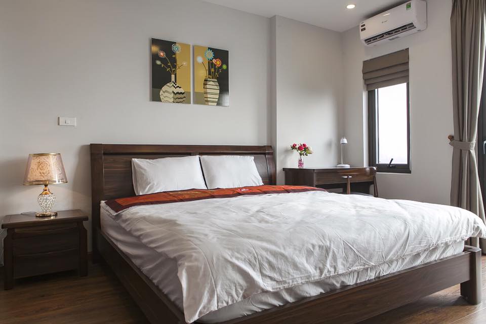 Cho thuê căn hộ dịch vụ 1 ngủ thiết kế hấp dẫn Tây Hồ 2