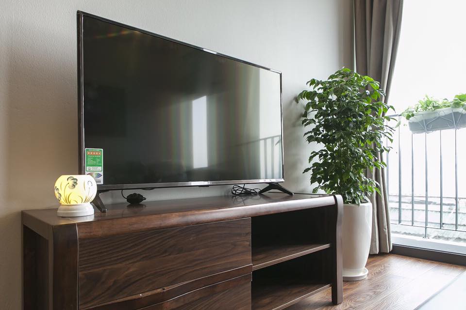 Cho thuê căn hộ dịch vụ 1 ngủ thiết kế hấp dẫn Tây Hồ 7