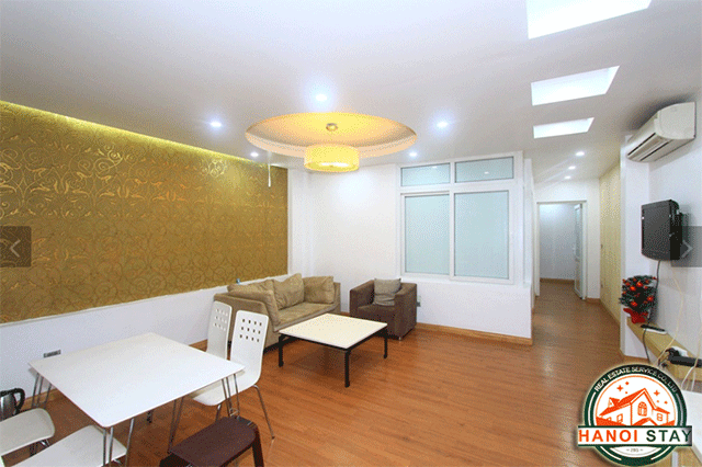 Cho thuê căn hộ dịch vụ 2 phòng ngủ tại đường Đặng Thai Mai, quận Tây Hồ 1