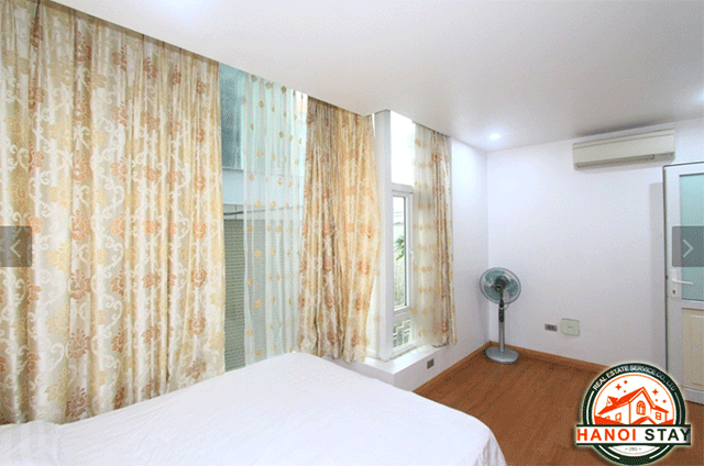 Cho thuê căn hộ dịch vụ 2 phòng ngủ tại đường Đặng Thai Mai, quận Tây Hồ 10