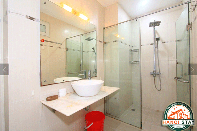 Cho thuê căn hộ dịch vụ 2 phòng ngủ tại đường Đặng Thai Mai, quận Tây Hồ 8