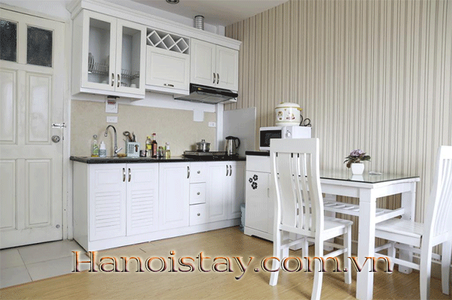 Căn hộ 2 phòng ngủ giá rẻ, đủ nội thất cho thuê ở phố Trần Thái Tông, Cầu Giấy 2