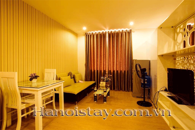 Căn hộ 2 phòng ngủ giá rẻ, đủ nội thất cho thuê ở phố Trần Thái Tông, Cầu Giấy 4