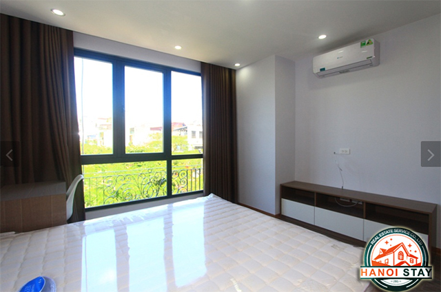 Cho thuê căn hộ dịch vụ 1 phòng ngủ rộng rãi tại quận Tây Hồ 7