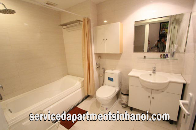 Cho thuê căn hộ dịch vụ ở quận Hoàn Kiếm, gần Nhà hát lớn Hà Nội 1