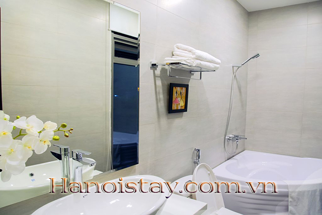 Cho thuê căn hộ dịch vụ đẹp, 1 phòng ngủ ở Quan Hoa Cầu Giấy 5