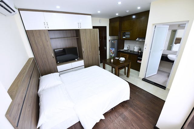 Cho thuê căn hộ studio đẹp sáng gần Hoàng Quốc Việt, Cầu Giấy 1