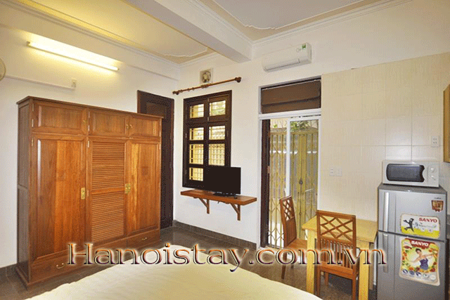Cho thuê căn hộ Studio giá rẻ tại đường Hoàng Quốc Việt, quận Cầu Giấy 8