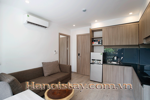 Cho thuê căn hộ dịch vụ 1 phòng ngủ gần đường Hoàng Quốc Việt, quận Cầu Giấy 5