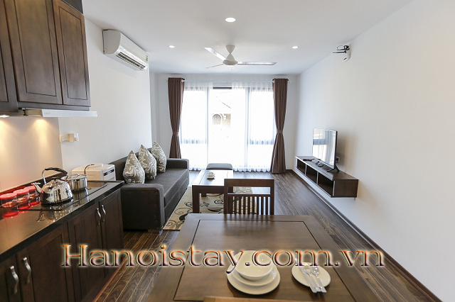 Căn hộ dịch vụ 2 phòng ngủ full nội thất cho thuê gần công viên Cầu Giấy 2