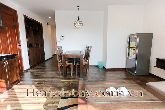 Căn hộ dịch vụ 2 phòng ngủ full nội thất cho thuê gần công viên Cầu Giấy 8